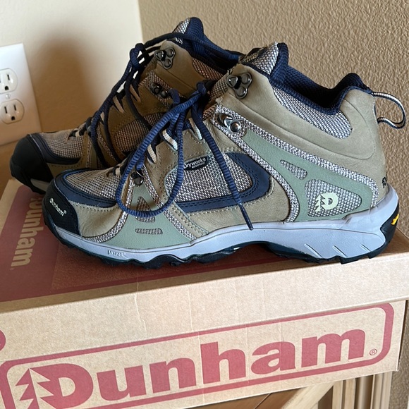 Dumham Women's Waffle Stomper Hiking Boots, 10B, NIB - Picture 1 of 6